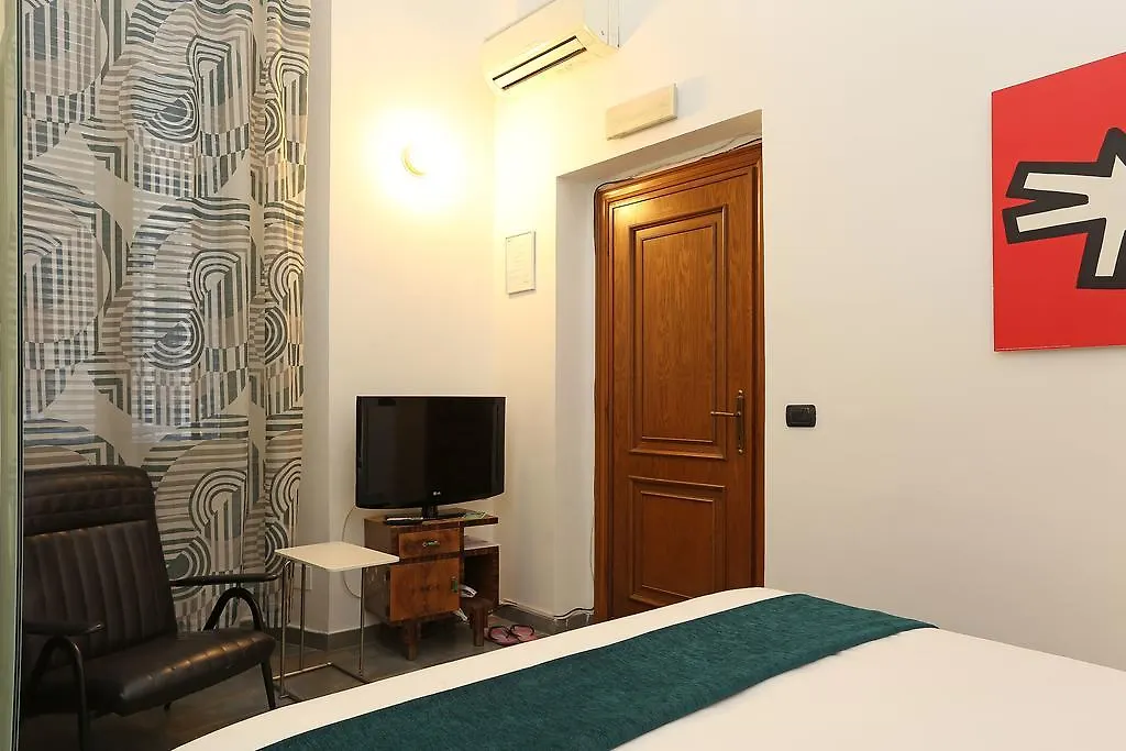 Mr Frills Hotel Rome Guest house